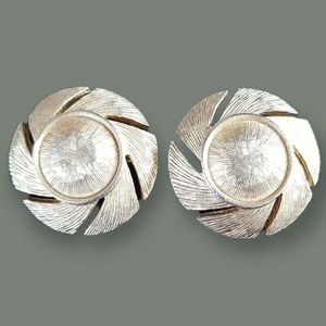 Vintage Mid Century Signed CORO Goldtone Clip On Earrings